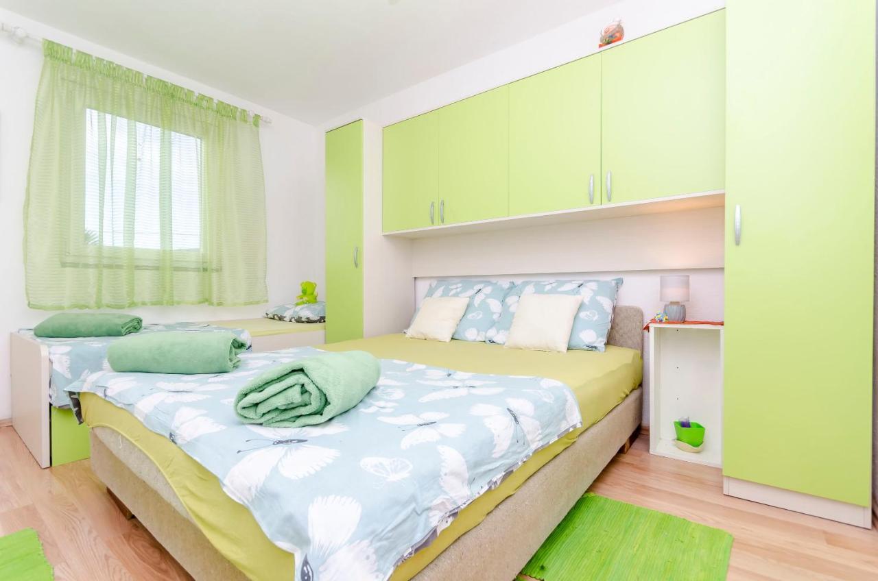Apartment Branislava Rogoznica  Exteriér fotografie